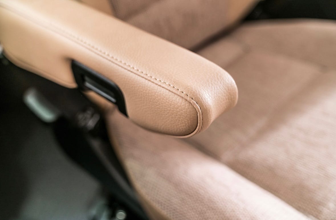 Armlehne Polsterung beige — WoMo Werkstatt